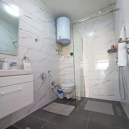 Leyan Holiday home