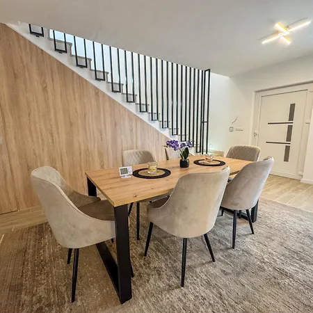 Leyan Holiday home